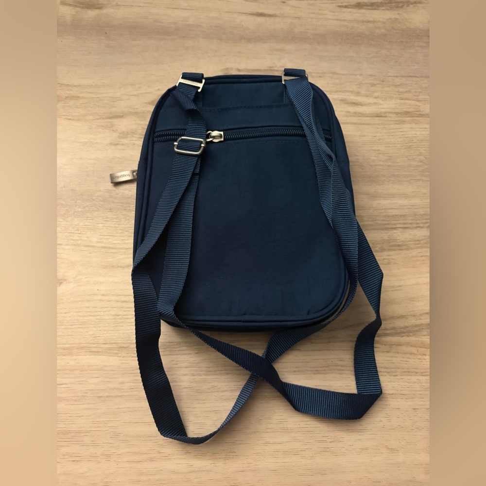 RDIF Journey Baggallini Small Crossbody Navy Blue Bag NEW - Picture 4 of 4